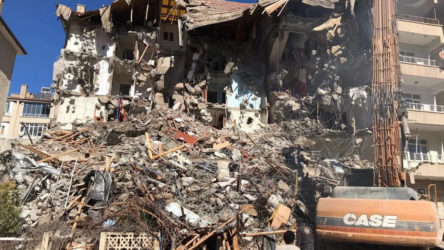 Yıkım kararını sosyal medyadan öğrendiler: 50 bin yurttaş mülksüzleşme tehlikesi altında