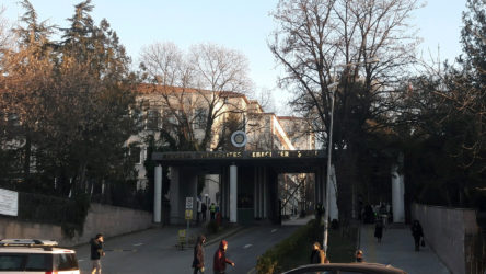 Ankara Üniversitesi öğrencilerinin ailelerini 