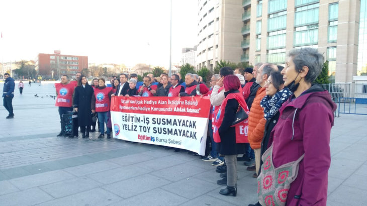 Eğitim-İş Bursa Şube Başkanı Yeliz Toy MEB'deki çadır skandalı davasından beraat etti