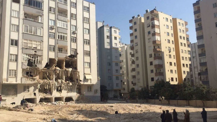 Depremde 96 yurttaşın hayatını kaybettiği bina için 1,5 sayfa iddianame yazıldı