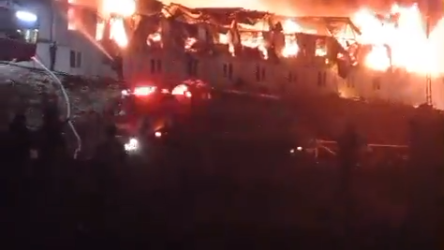 Adıyaman Merkez'de bulunan bir inşaatta yangın çıktı: İçeride bir işçinin olduğu bildirildi