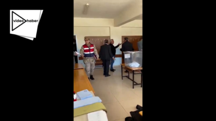 Şanlıurfa blok oy kullanmak isteyen gruba itiraz eden avukat darp edildi