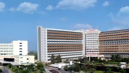 Akdeniz Üniversitesi'nden 'mobbing' iddiası: 100’den fazla hemşire istifa etti
