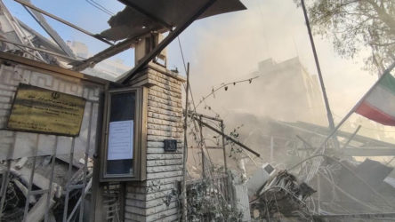İsrail, İran'ın Şam Büyükelçisi'nin evini bombaladı