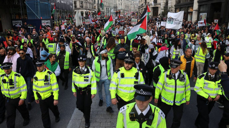 Londra'da Filistin'e destek gösterisi: 40 kişi gözaltına alındı