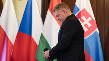 Slovakya Başbakanı Robert Fico silahlı saldırıya uğradı
