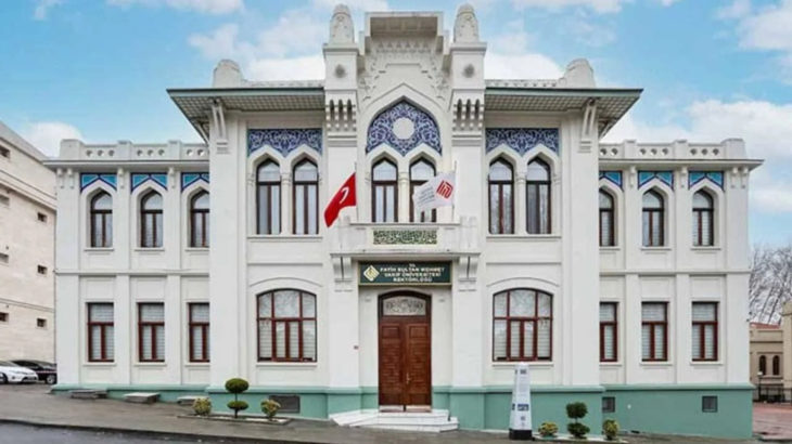 İBB, AKP döneminde özel bir üniversiteye tahsis edilen tarihi binasını geri alıyor