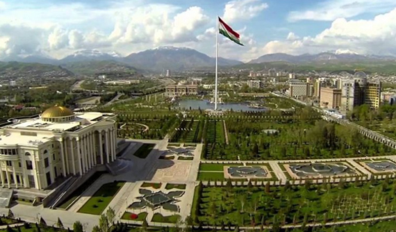 Tacikistan türbanı yasakladı