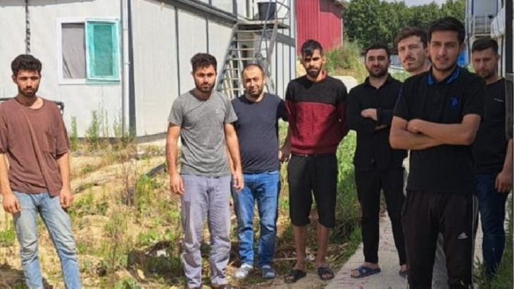 Sakarya Şehir Hastanesi şantiyesinde çalışan inşaat işçilerinden iş bırakma eylemi