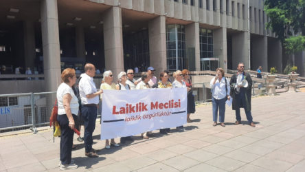 Laiklik Meclisi'nden öğrenci ve velileri sınav öncesi duaya çağıranlar hakkında suç duyurusu