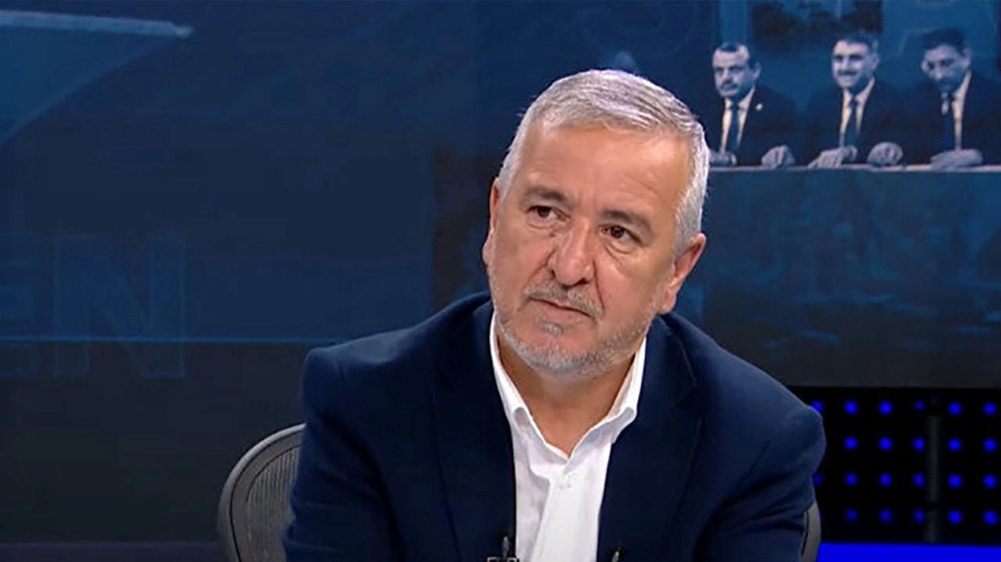 Erdoğan'ın eski metin yazarından uyarı: Grubu sıkı tutun