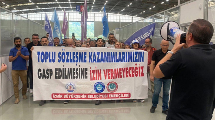 İzmir'de kamu emekçileri TİS için mücadele ediyor