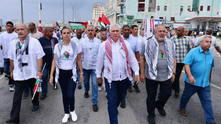 Küba Devlet Başkanı Diaz-Canel, Filistin'e destek yürüyüşüne bizzat katıldı