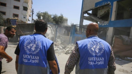 İsrail, 2.5 milyon Filistinliye yardım sağlayan UNRWA'nın faaliyetlerini resmen yasaklıyor