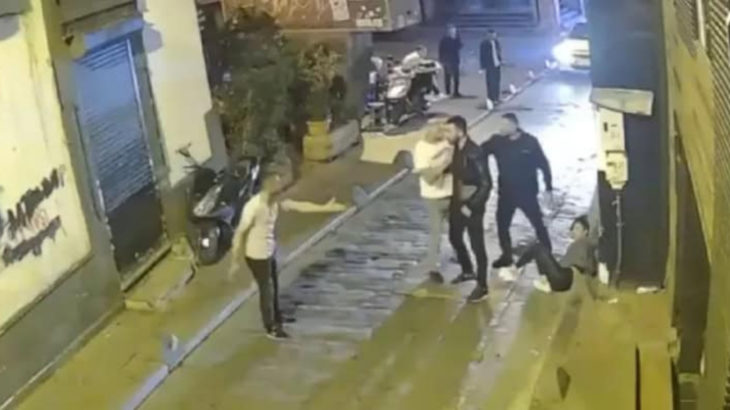 İstanbul'da bir kadına cinsel tacizde bulunan suçlular sosyal medyada tepkiler gelince tutuklandı