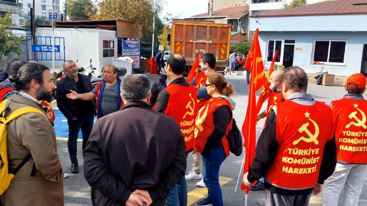 Türkiye Komünist Hareketi (TKH) Kartal Örgütü'nden Kartal Belediyesi'nde greve çıkan işçilere destek ziyareti