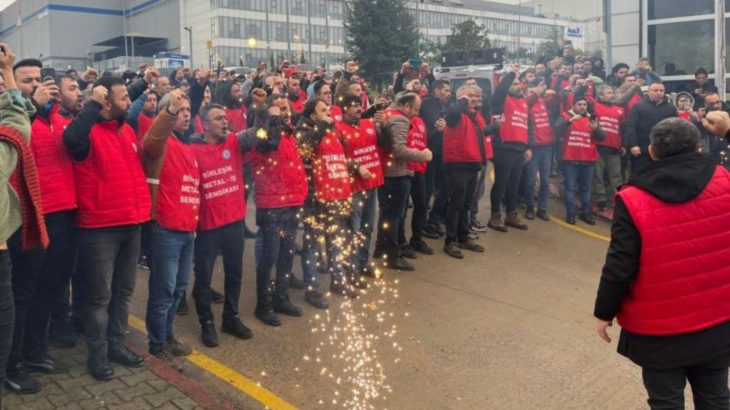 Metal işçileri bir fabrikada daha şalter indirdi: Green Transfo’da grev başladı