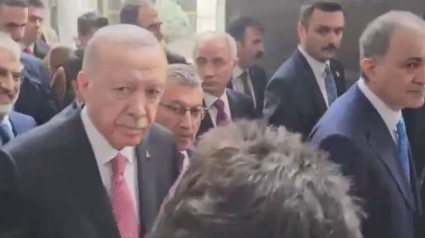 Erdoğan, asgari ücret sorusunu duymazdan geldi