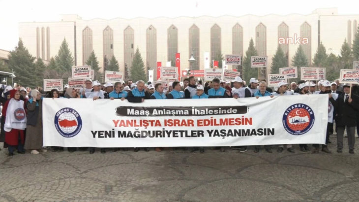 Diyanet çalışanları maaş promosyonları için sokağa çıktı: Başkanlığı uyarıyoruz