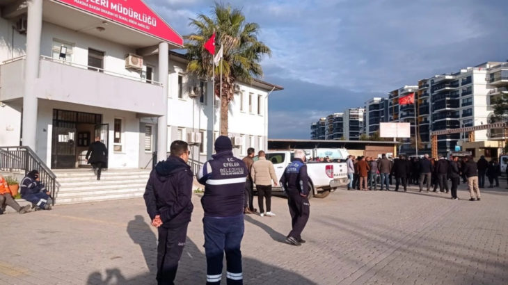 Efeler Belediyesi'ndeki temizlik işçilerinin grevi üçüncü gününde!