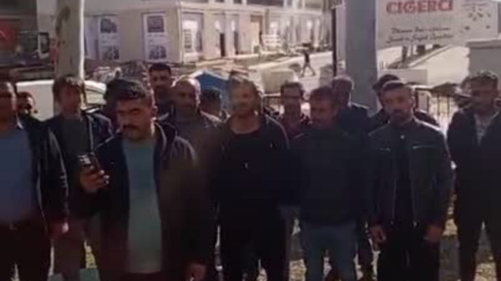 Adıyaman'da İYİ-SEN üyesi işçiler yaşanan ücret sorunları nedeniyle eylemde