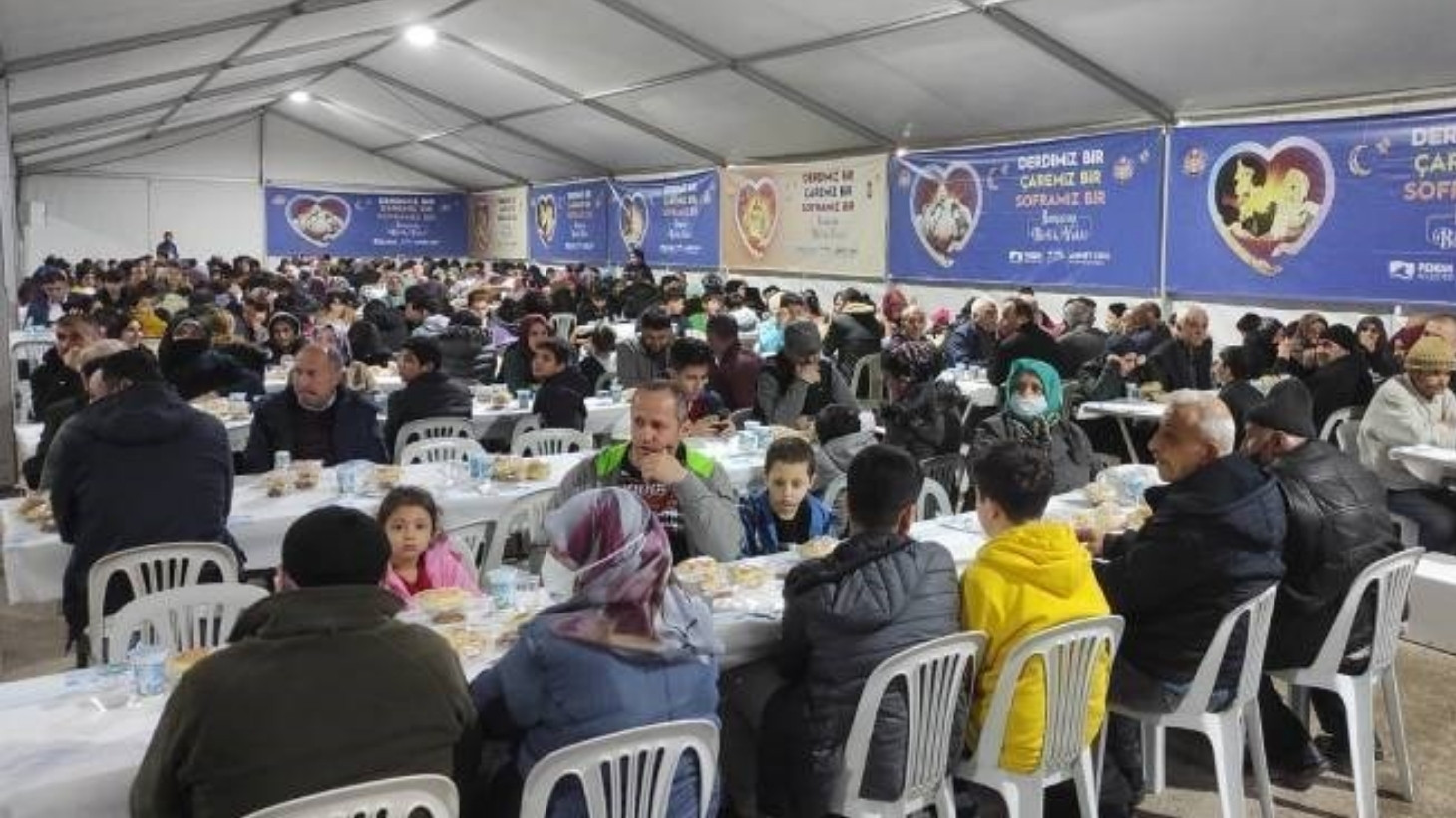 MHP'nin iftarı AKP'li belediye bütçesinden karşılandı