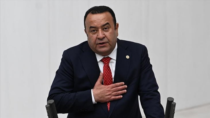 Burjuva siyasetinde taklalar bitmiyor: Erdoğan’a ay verdim diyen vekil CHP’ye katılacak iddiası