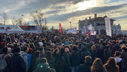 Kadıköy'de dayanışma sahnesi kuruldu