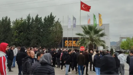Öz-Ka Lastik işçileri sendikanın oldu bittisine karşı fiili grev başlattı