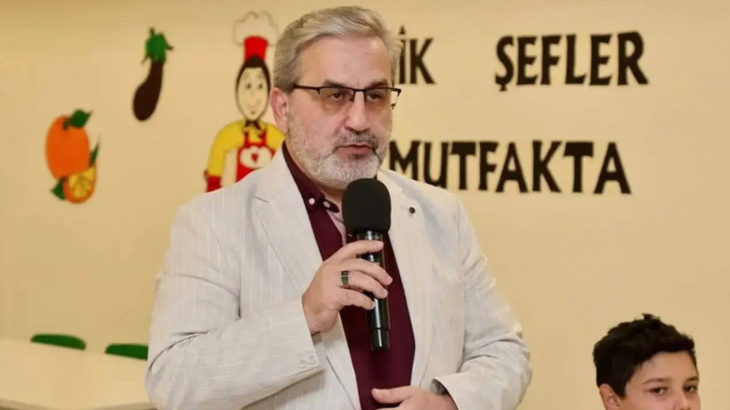 Volkan Konak'la ilgili tepki çeken paylaşımlar yapan Çatalca Müftüsü Ahmet Mehmetalioğlu, Kocaeli'ye vaiz olarak atandı