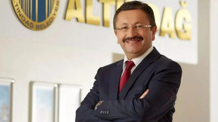 AKP'li Veysel Tiryaki'nin belediye işçilerini villasında çalıştırdığı, ücretini ise ödemediği ortaya çıktı