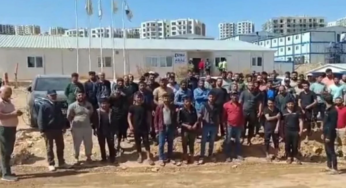 Murat Kurum övmüştü. Deprem konutları inşaatı işçileri aylardır ücret alamadıkları için direnişe geçti