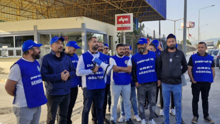 DYO Boya fabrikasında işçiler greve çıktı