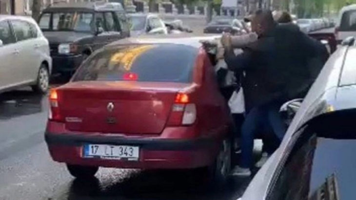Şişli'de sokak ortasında öldürülen Bahar Aksu’nun kardeşi konuştu