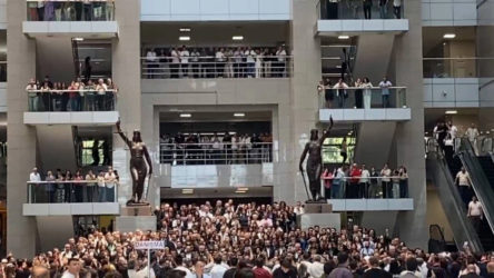 Avukatlar savunma hakkına sahip çıkmak için Çağlayan Adliyesi'nde buluştu