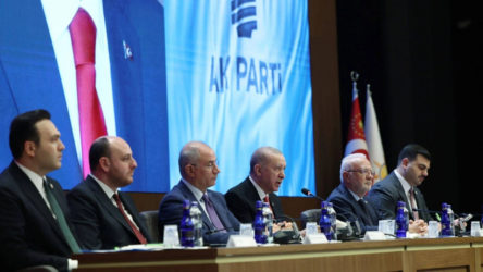 AKP'nin yeni anayasa komisyonu ilk kez toplanıyor