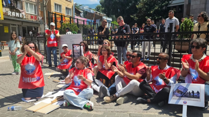 Bursa'da eğitimcilerin açıklamasına İl Eğitim Müdürü'nden engel
