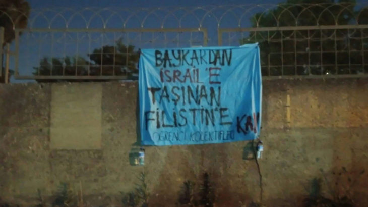 Baykar’a İsrail protestosu: Pankart asan öğrenciler ev baskını ile gözaltına alındı