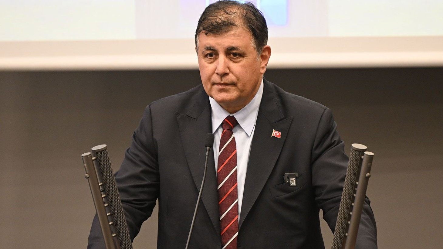 Cemil Tugay CHP’den istifa etti