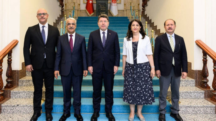 DEM Parti heyeti, Adalet Bakanı Tunç ile görüştü