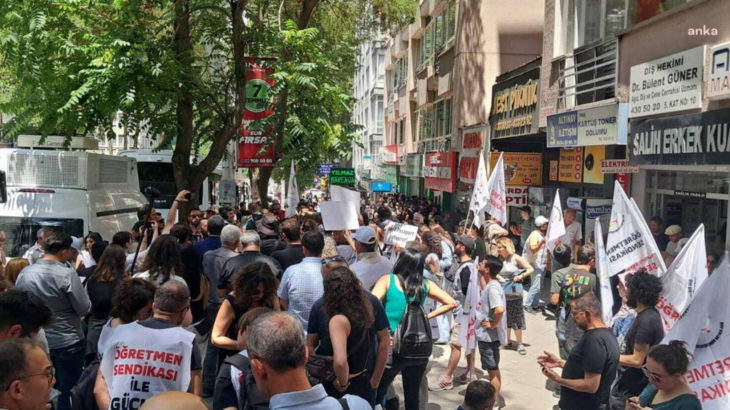 Özel Sektör Öğretmenleri Sendikası üyesi 23 eğitimci gözaltına alındı