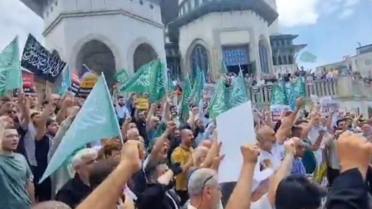 Gericilere yasak yok: Taksim Meydanı'nda toplandılar