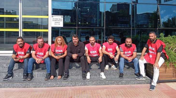 İzmir, Karabağlar Belediyesi işçileri eylemlerine devam ediyor