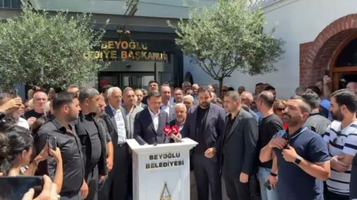 Özgür Çelik, Beyoğlu Belediyesi'nde açıklama yapıyor: Türkiye'de iftira at kurtul düzeni kurulmuştur