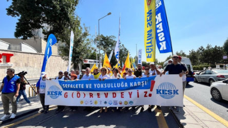 Kamu emekçileri hükümetin düşük zam dayatmasına karşı iş bıraktı