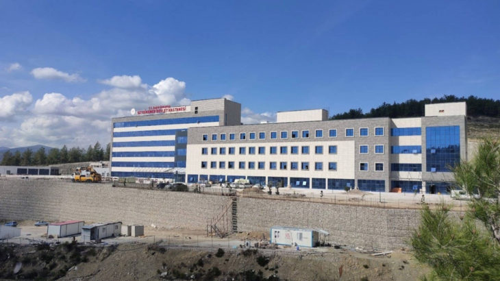 Muğla'da milyonlarca liralık 11 diyaliz cihazı çürümeye terk edilmiş