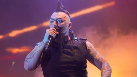 Hayko Cepkin’in Kayseri ve Diyarbakır konserleri valilik kararlarıyla iptal edildi