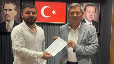 CHP'den istifa eden Beykoz Belediye Meclis Üyesi AKP'ye katıldı