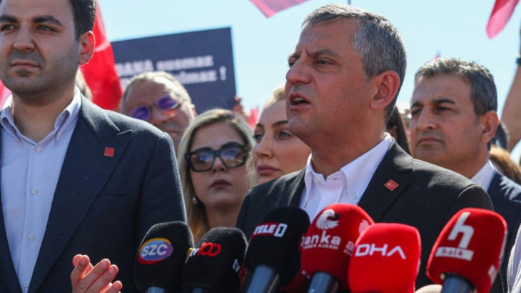 Özgür Özel: Hasan Mutlu'ya 'Ak Parti'ye katıl, operasyonlar dursun' telefonu geldi