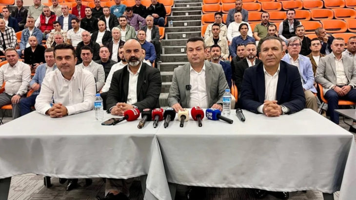 Tekgıda-İş’te sarı sendikacılıkla suçlanan İbrahim Ören ve ekibine işçilerden tepki